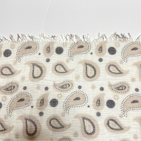 OVERSIZED Paisley Print Scarf With Fringe - Picture 4 of 5